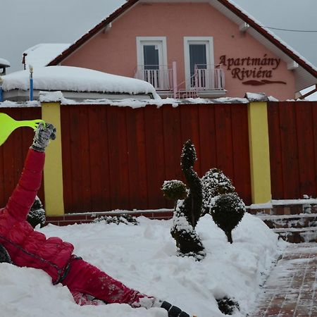 Apartmany Riviera A Chalupa Riviera Liptov, Bešeňová Exteriör bild