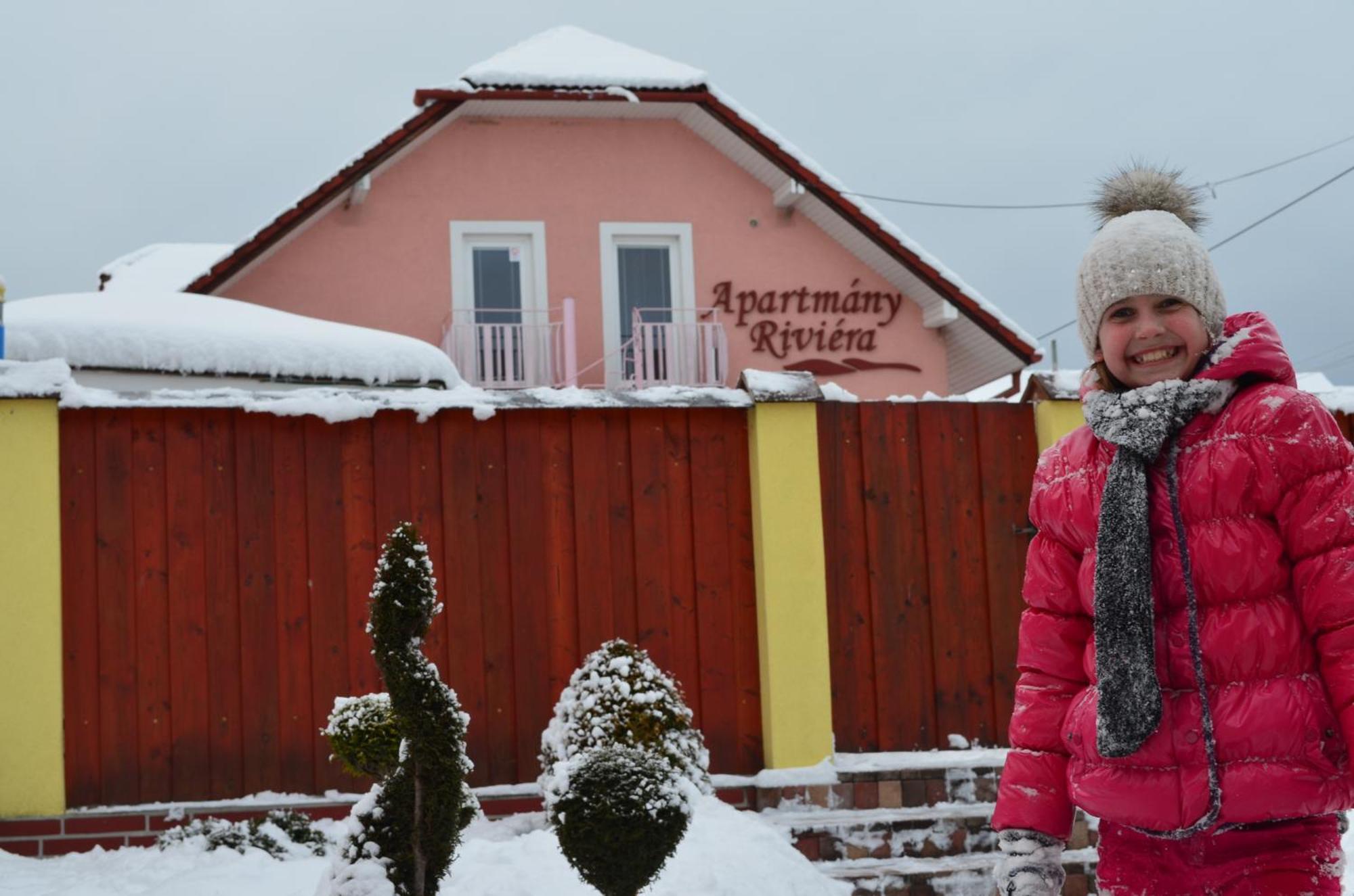 Apartmany Riviera A Chalupa Riviera Liptov, Bešeňová Exteriör bild