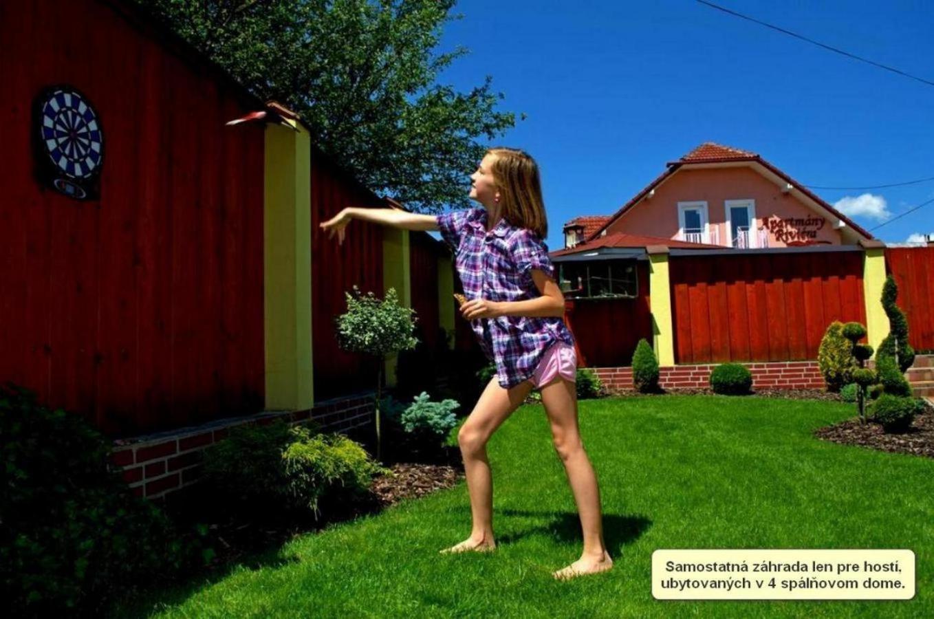 Apartmany Riviera A Chalupa Riviera Liptov, Bešeňová Exteriör bild
